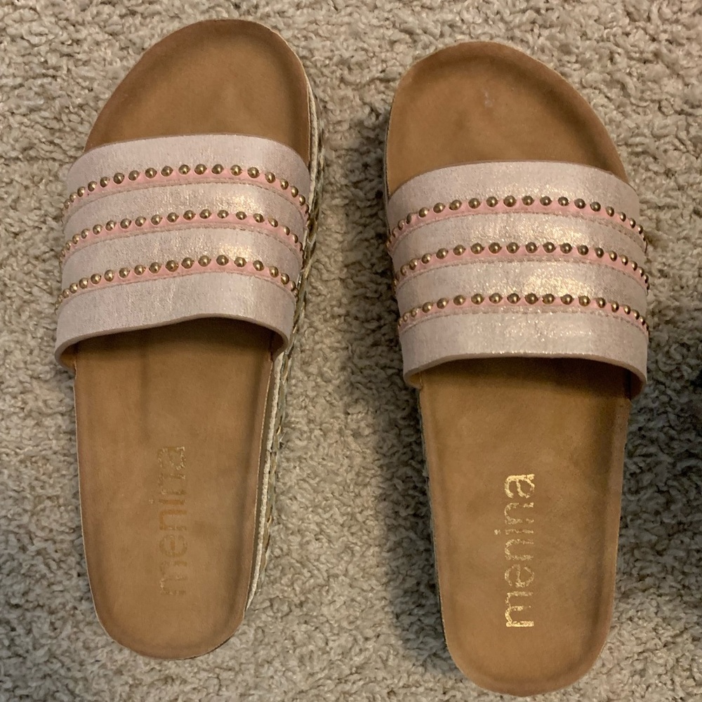 Shoes - Picture 2 of 4